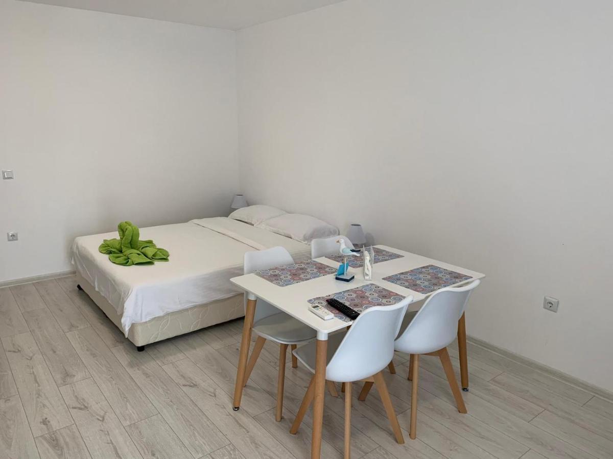 Summer Apartments Kabakum โกลเดน แซนส์ ภายนอก รูปภาพ